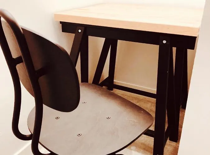 Standing Proche Gare * רואן